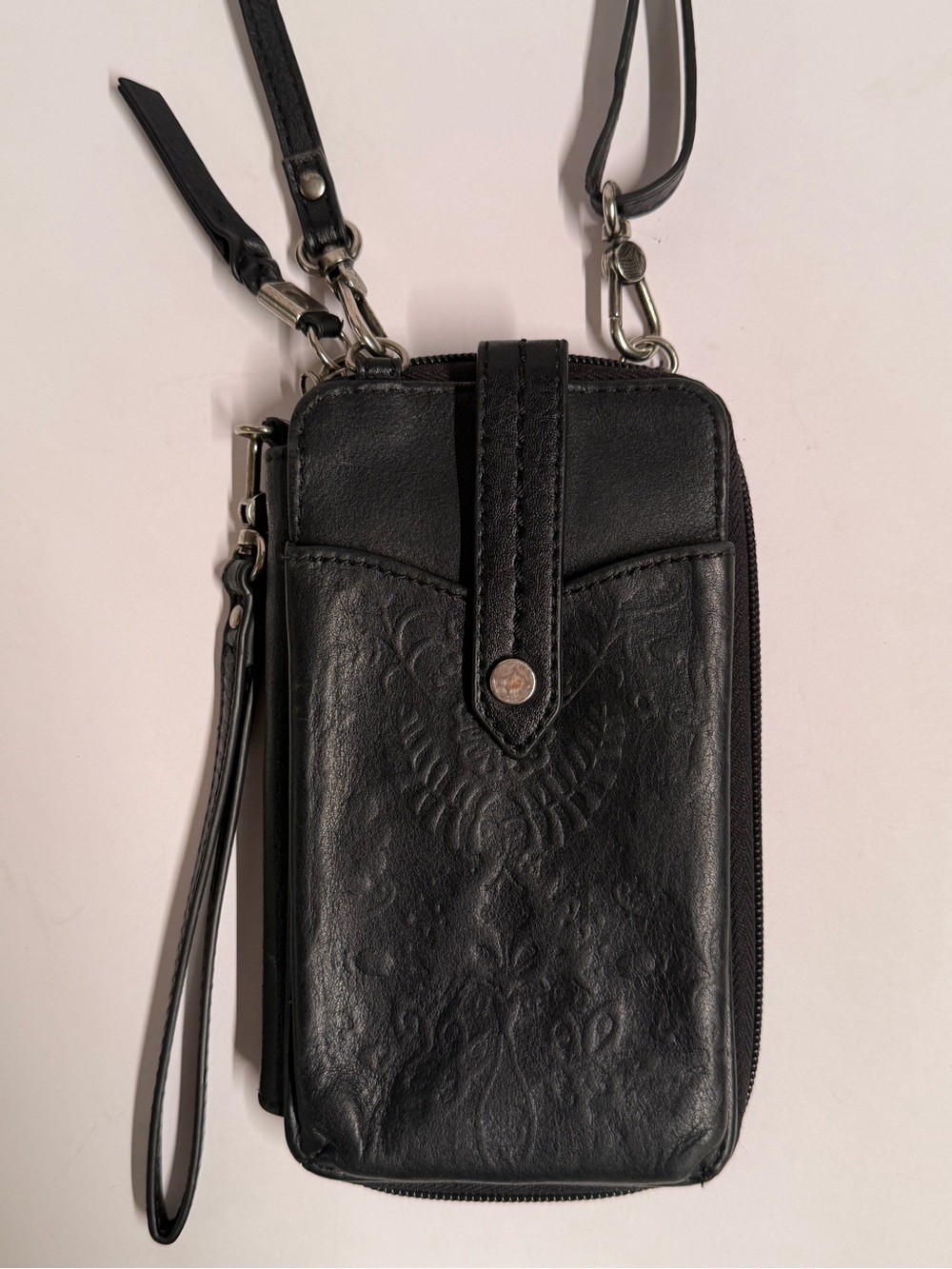 The Sak Black Leather Phone Crossbody Wallet Wristlet Embossed Floral Organizer
